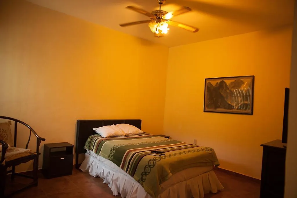 Casa Alphela Hotel Playa del Carmen 2*,  México